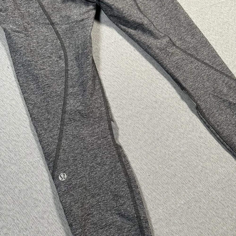 Lululemon Inspire Leggings II Mesh Panels Size 6 Heathered Grey Sea Side‎ Zip